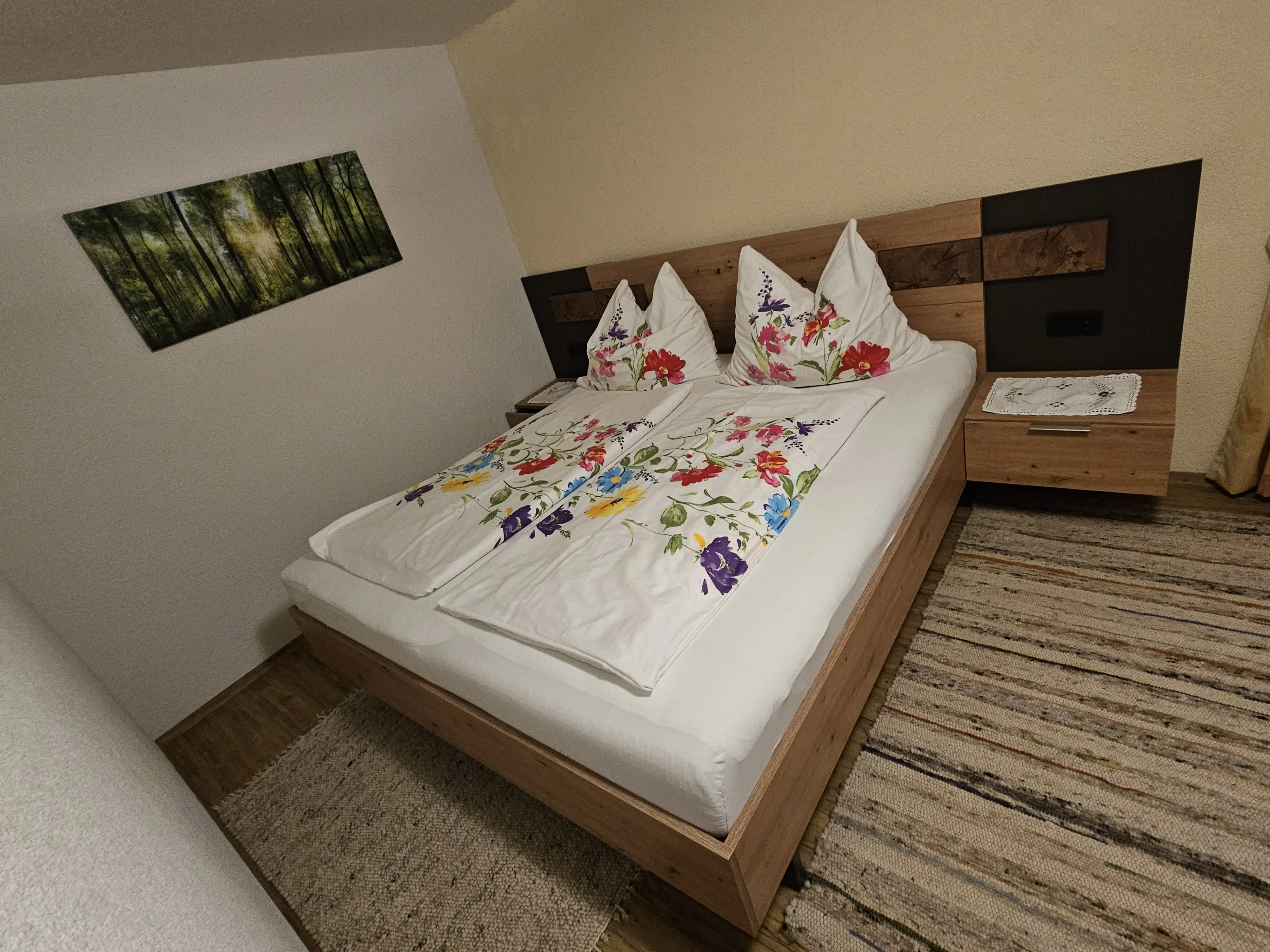 Doppelbett Loewenzahn Zimmer